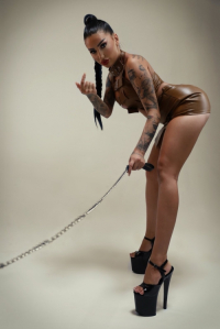 Daria Dominatrix Photo #4