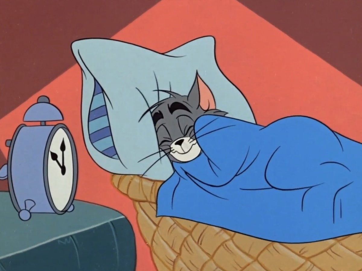 Ночи джерри. Том и Джерри том в одеяле. Сонный кот том.